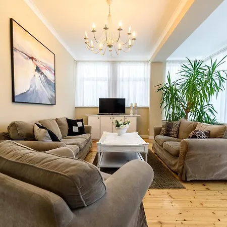 Apartament Lidia *